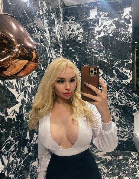 Arina SL modèle de sexe images