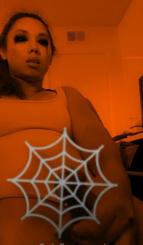 avysaur actrice photos