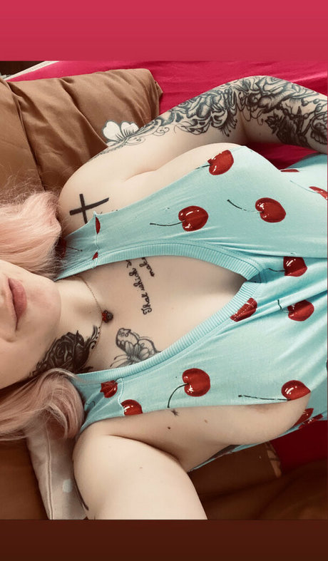 katrina kutiku star du porno érotique img