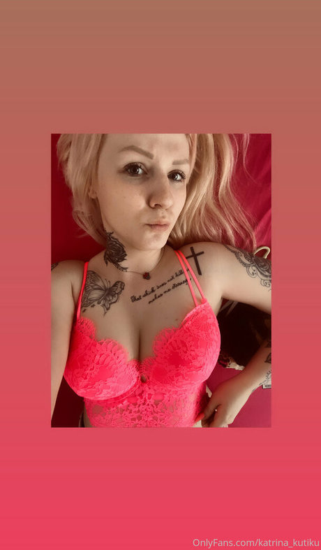 rousse tatouée onlyfans art gratuit img