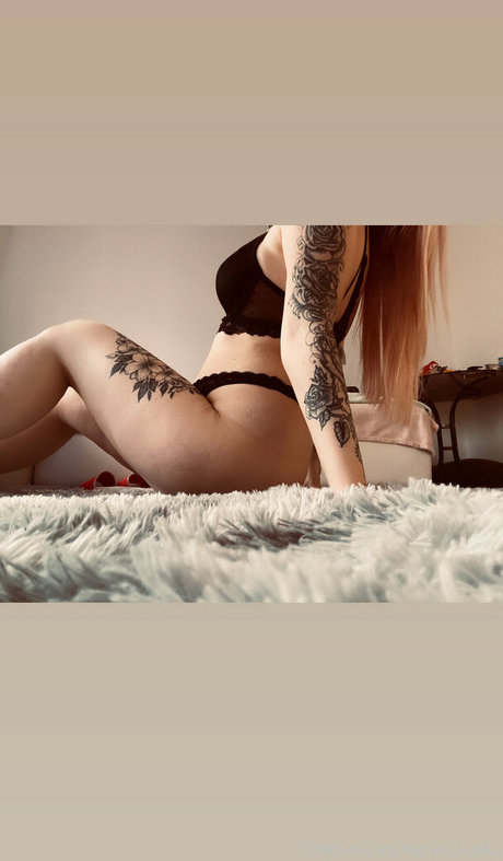 nue enceinte onlyfans beau img