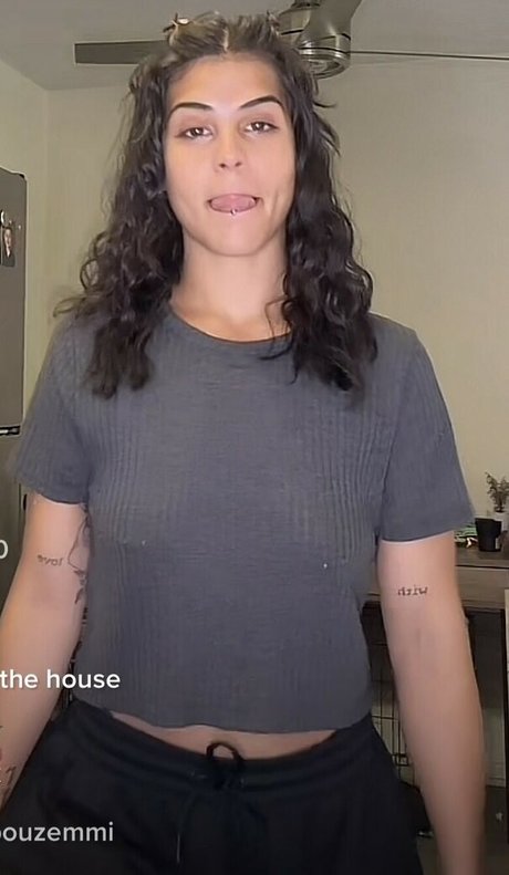 Ashley__goyette star du porno exclusive images