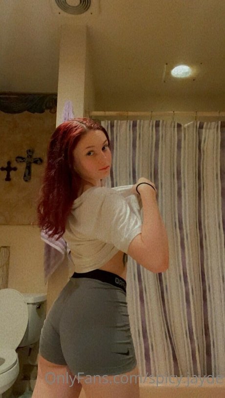 Spicy Jade star du porno chaud des photos