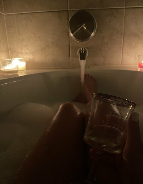 fétichisme des pieds asiatiques onlyfans xxx nus img