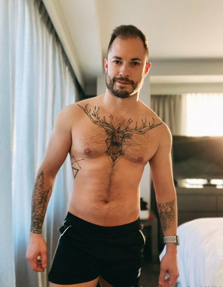 aaronburkexxx sexe star du porno galeries