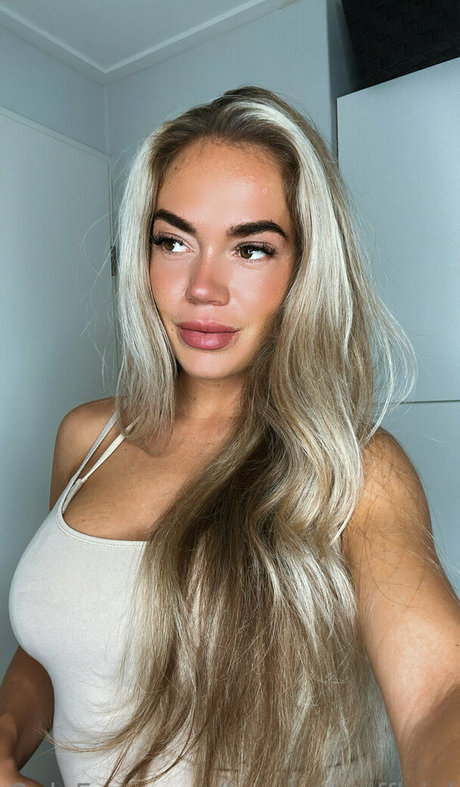 lunalust official modèle sexy img