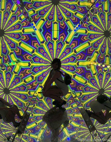 yourluvrgrl star du porno en haute qualité image