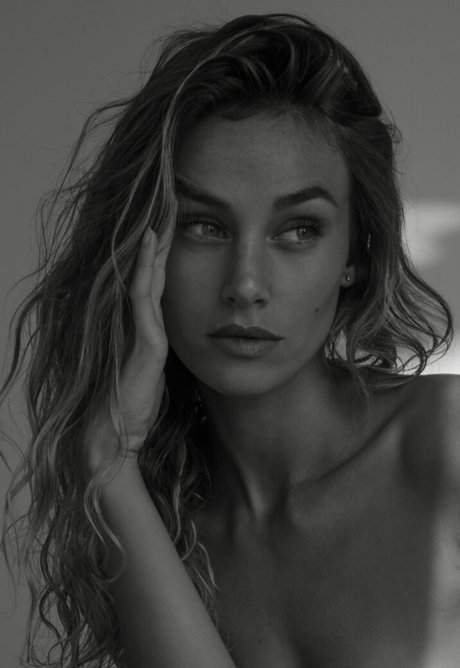 Miacbell modèle érotique photos