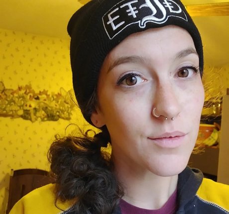 etidsteaz29 nus de stars du porno image