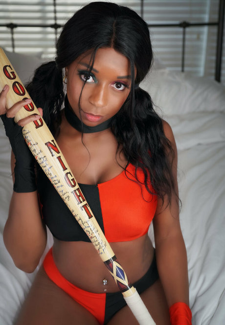 misskrisskosplay étoile exclusive photo