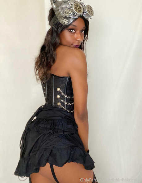 misskrisskosplay modèle porno images