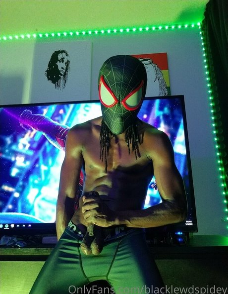 blacklewdspidey nus de stars du porno des photos