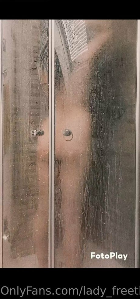 lady freetheboobs modèle xxx image