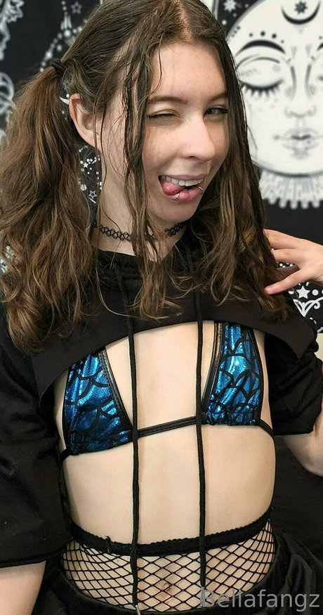 bellafangz actrice nue galerie