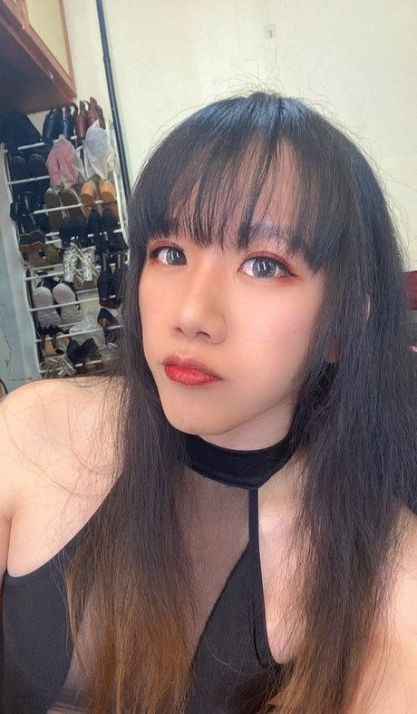 CharlotteNiya star du porno gratuit collection