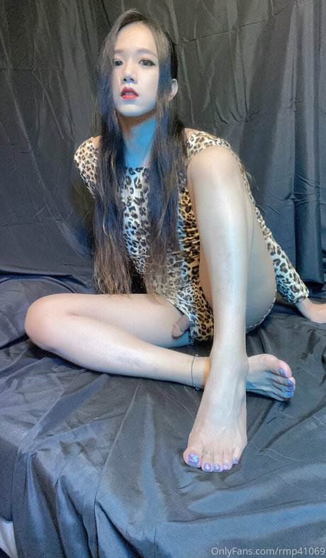 CharlotteNiya art de star du porno galeries