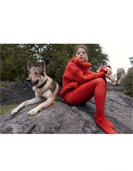 Mia Goth star du porno sympa photo