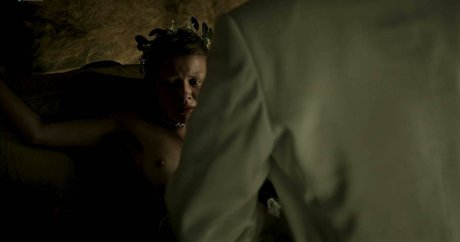 Mia Goth étoile de haute qualité collection