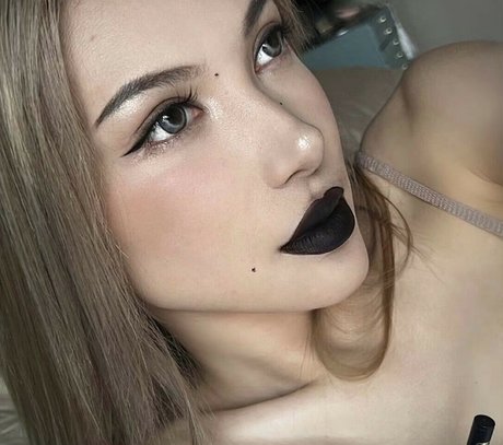 Xialan__ modèle érotique photo