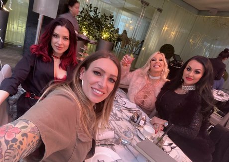 petits seins potelés onlyfans jolis nus galeries