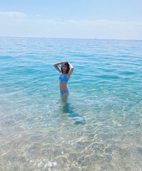 Connie Glynn modèle gratuit images