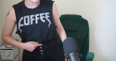 blonde naturelle onlyfans belle définition archive