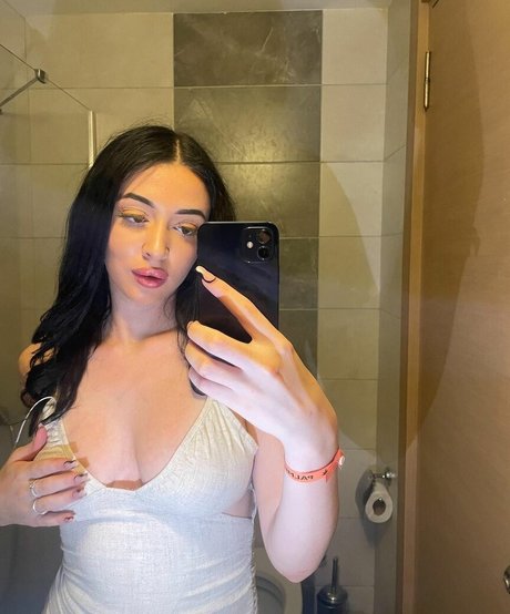 nidakhan nus de stars du porno galeries