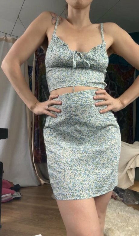 Skyra Fox modèle sympa archive