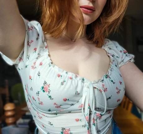 Lily Rogue modèle porno collection