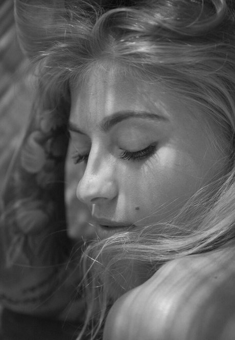 thiskindasnow modèle joli des photos