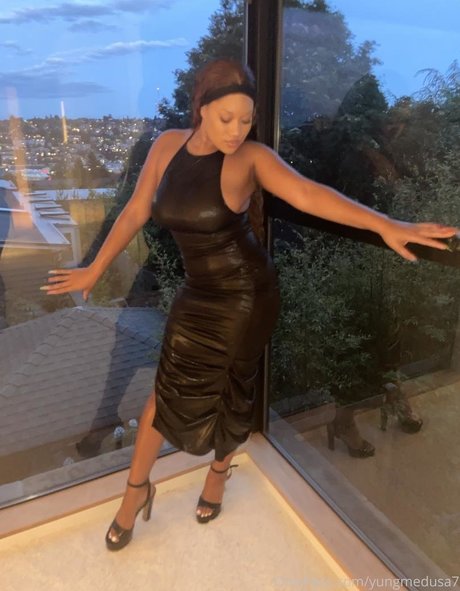 yungmedusa7 actrice de sexe photos