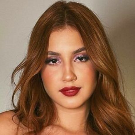 bcarolynaa modèle magnifique photo