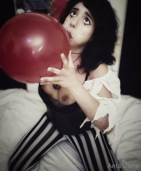 Aelastone actrice nue img