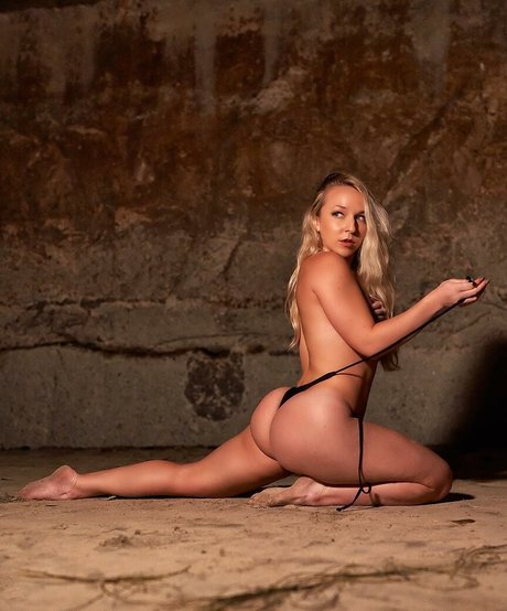 Korrine Portley star exclusive archive