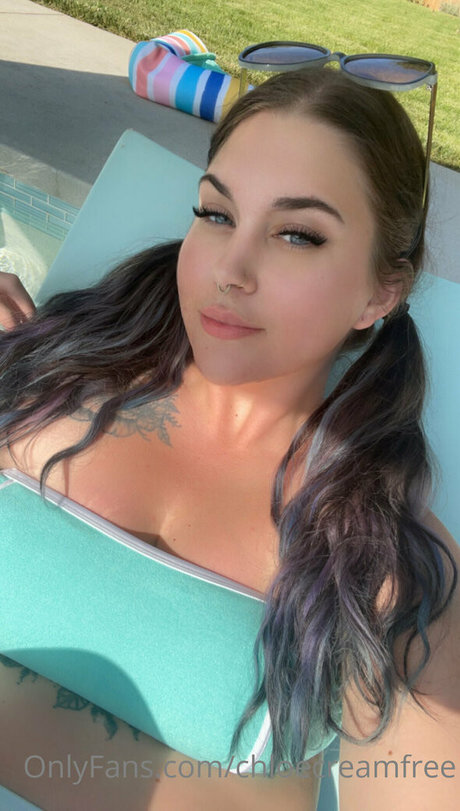 chloecreamfree modèle pornographique galerie