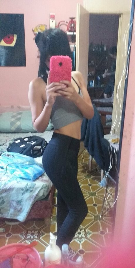 Akanekun9 modèle des photos