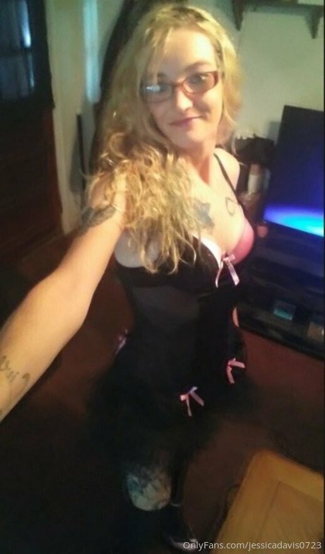 alwaysnaughty32 joli modèle photo