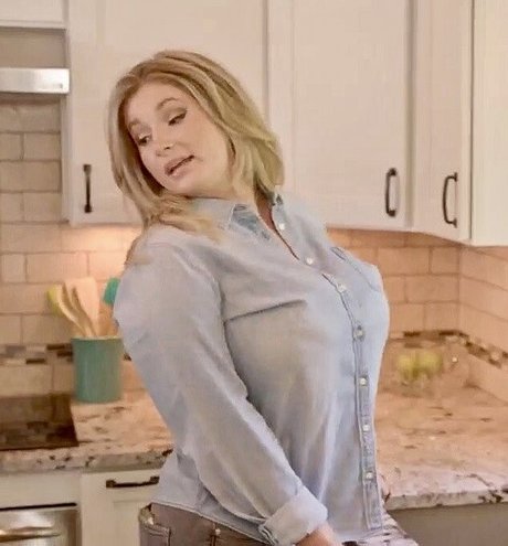 Ashley Bridges actrice parfaite des photos