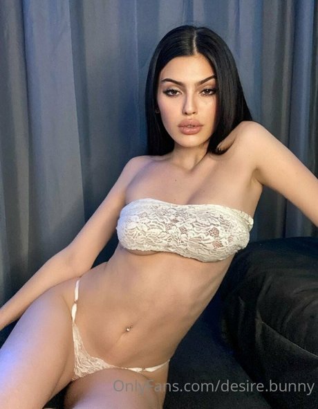 Desiree Bunny actrice pornographique collection