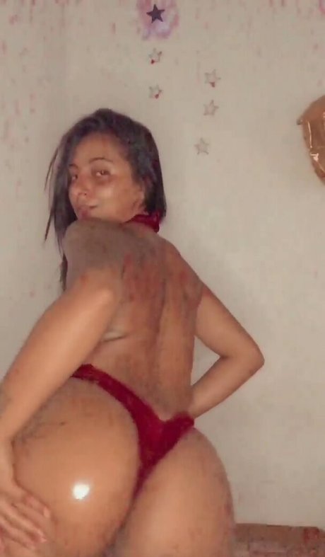 DJ Moana modèle des photos