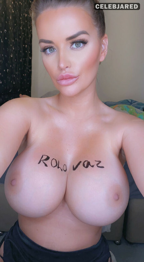 Charlotte Knight star du porno gratuite image