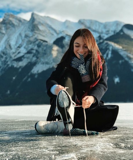 Brigit Sinaga actrice nue image