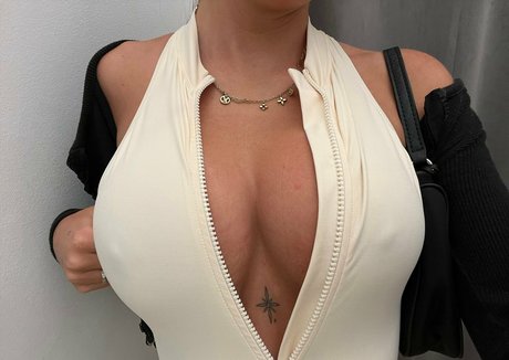 baileyscarlett actrice hd archive