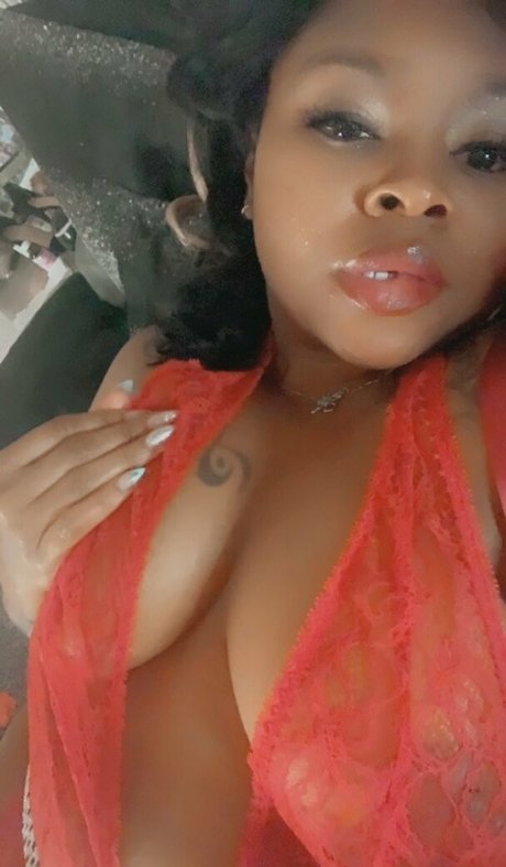 daribaby modèle chaud image