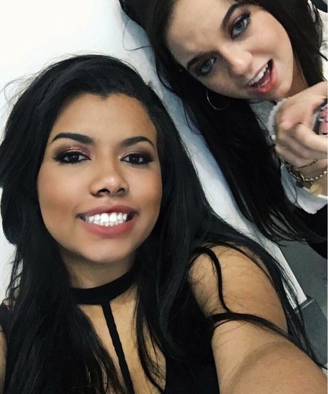 thelailalove star du porno exclusive image