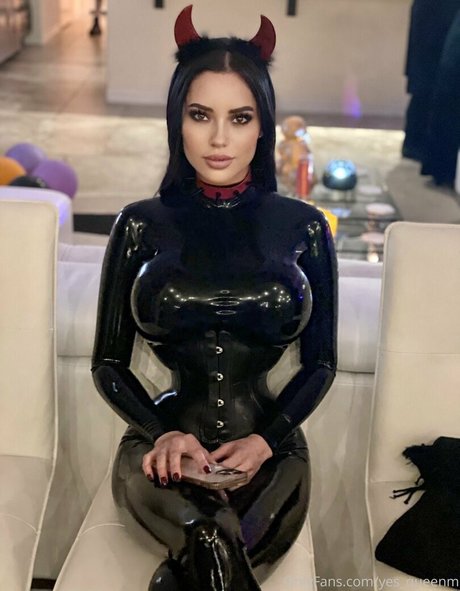 marisol vip modèle érotique galerie