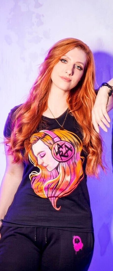 Lara Loft sexe star archive