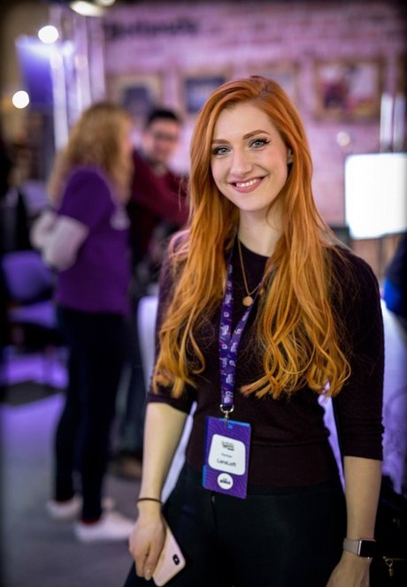 Lara Loft star du porno gratuit galerie