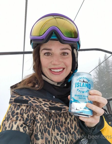 journaliste onlyfans haut nu galerie