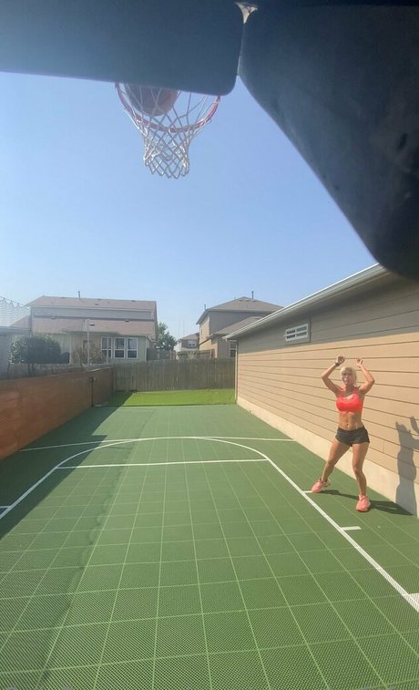 cassiebenderfitfree actrice de grande qualité galerie